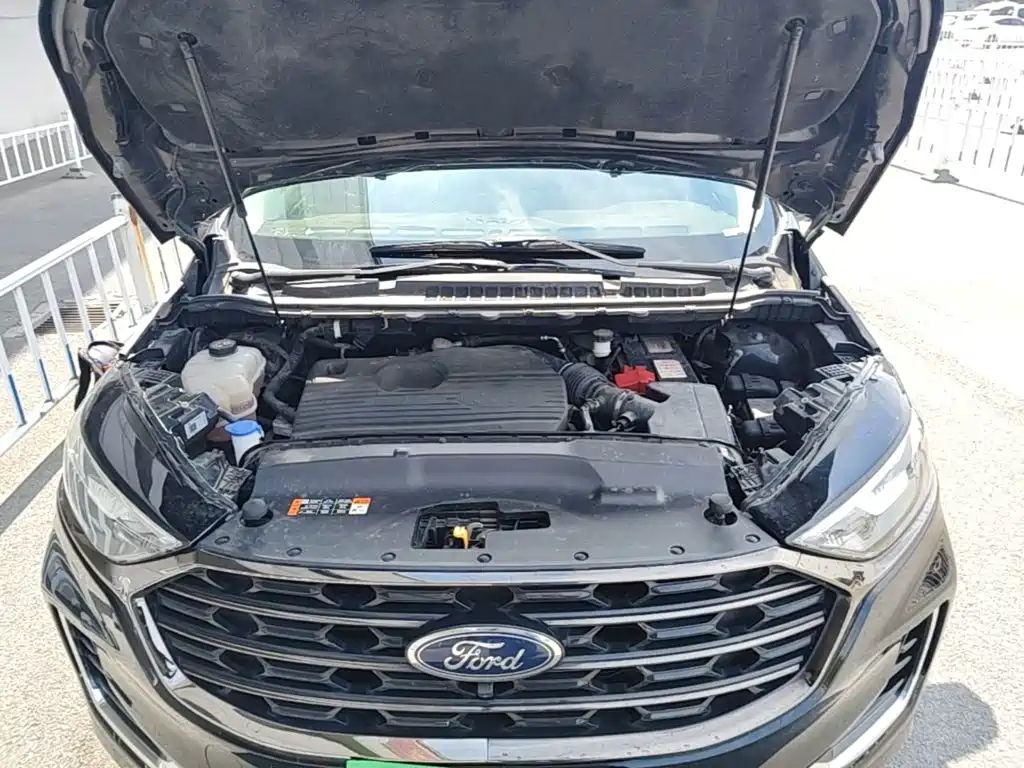 Ford Edge — фото 20