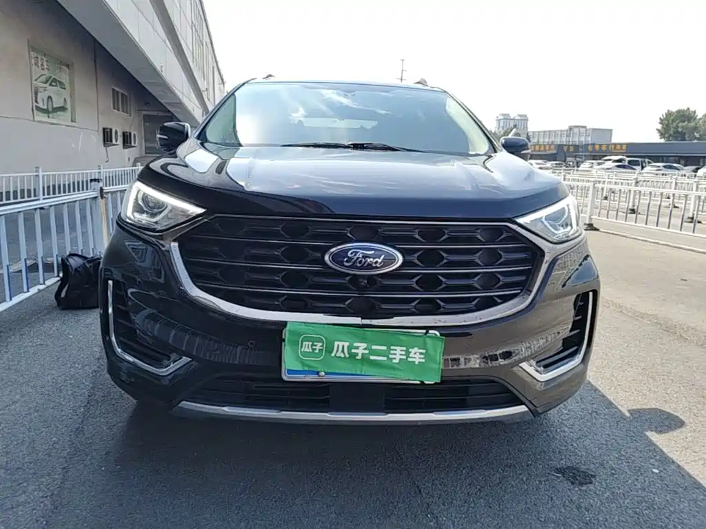 Ford Edge — фото 3