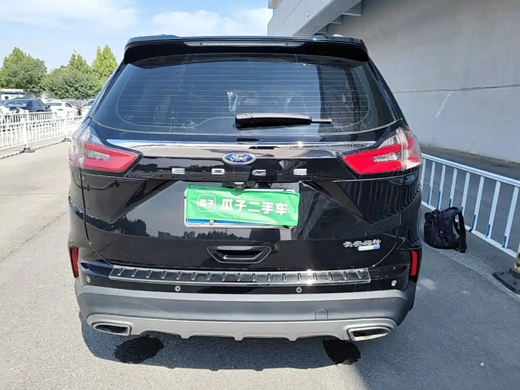 Ford Edge — фото 6