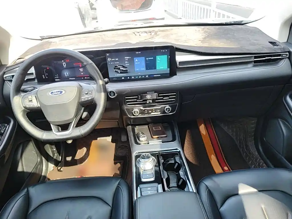 Ford Edge — фото 10