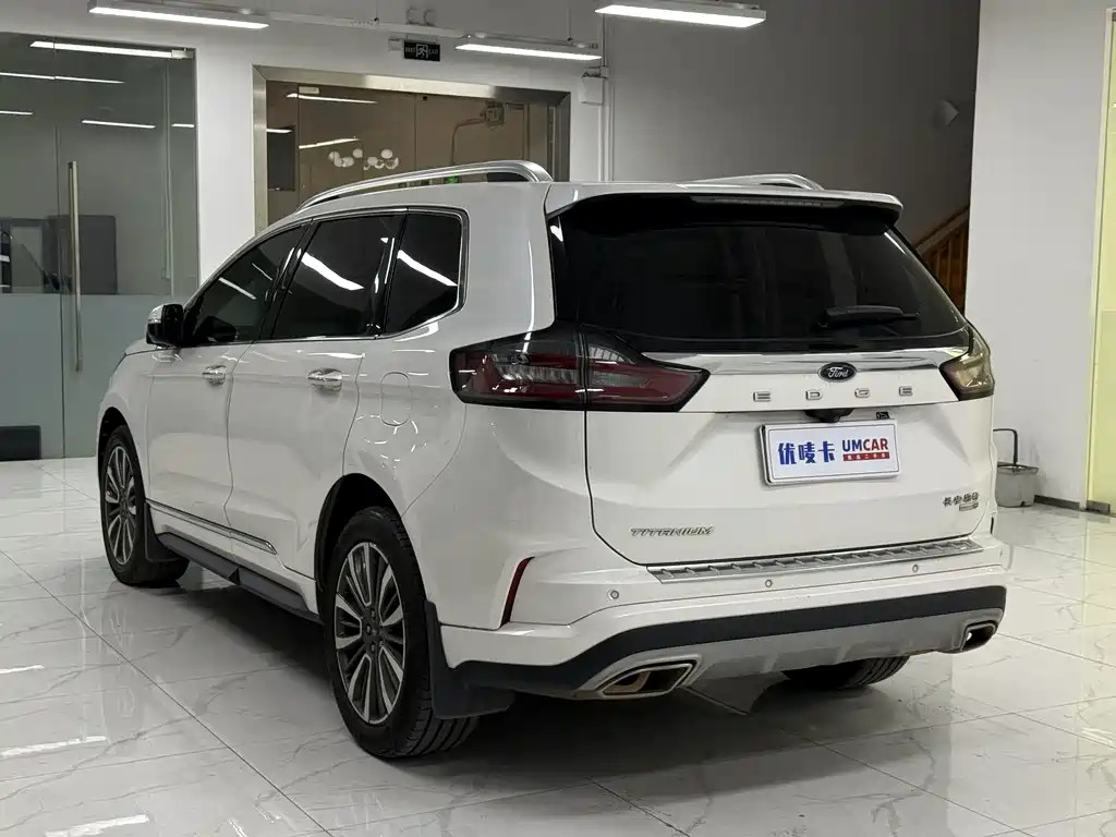 Ford Edge — фото 4