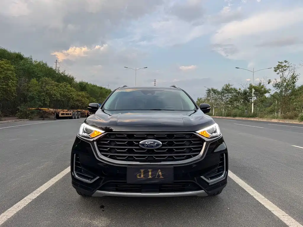 Ford Edge — фото 3