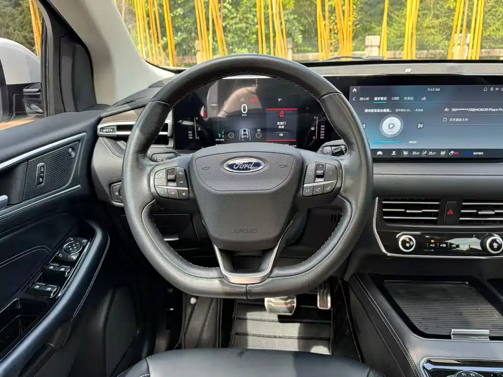 Ford Edge — фото 17