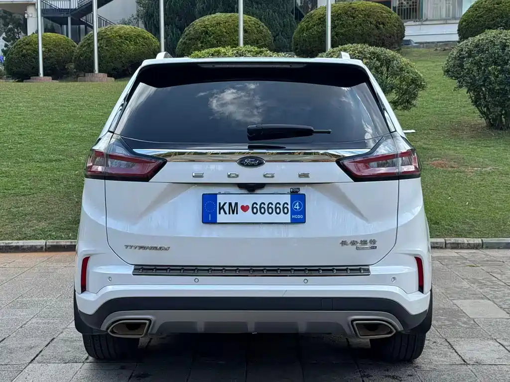 Ford Edge — фото 5