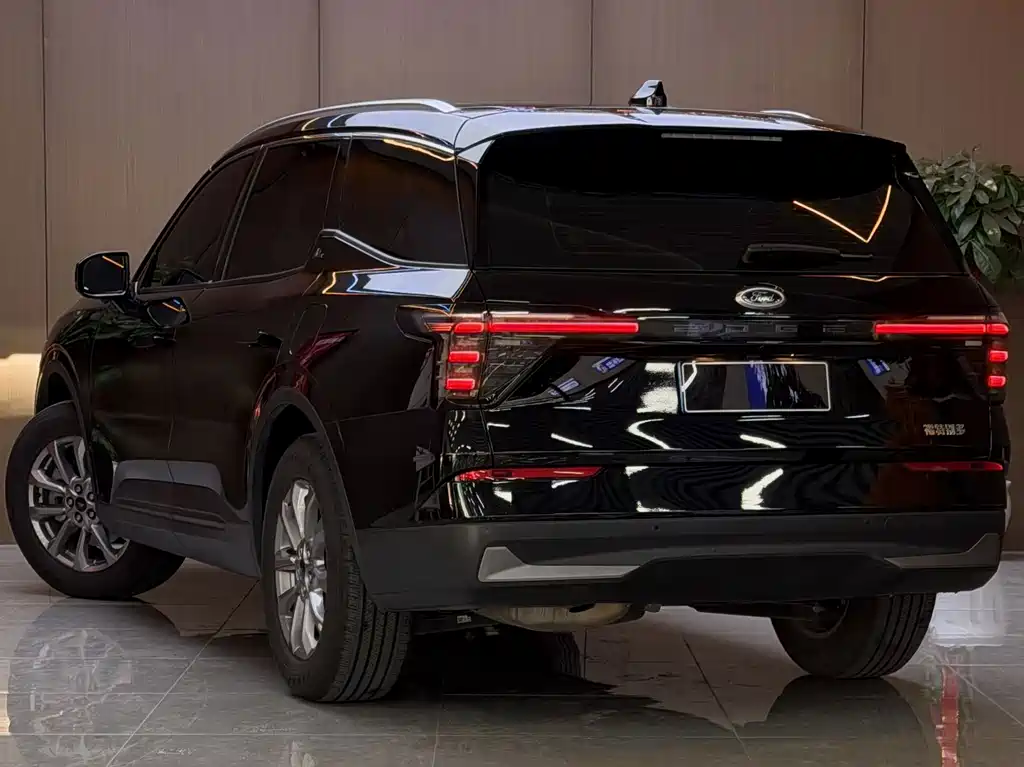 Ford Edge — фото 5