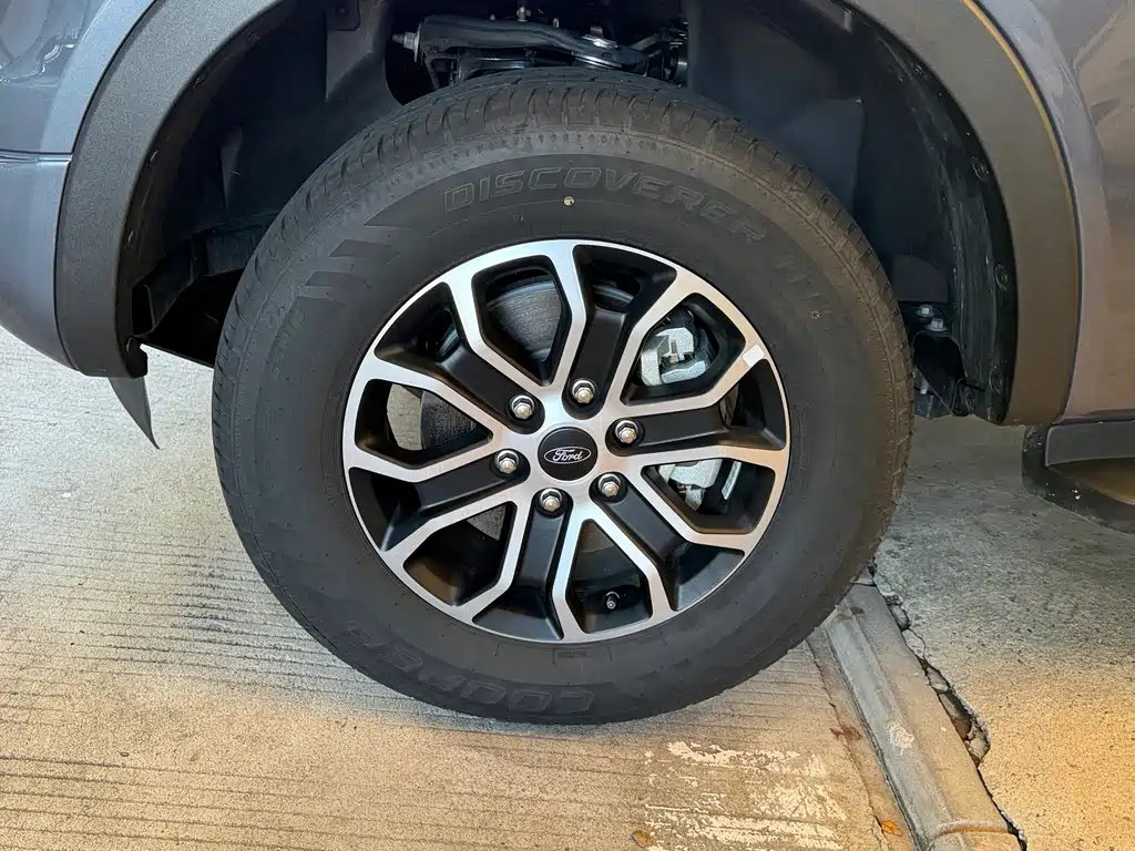 Ford Ranger — фото 14