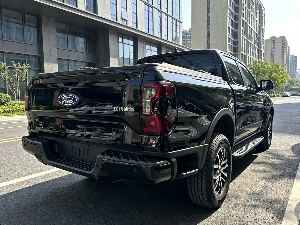 Ford Ranger — фото 11