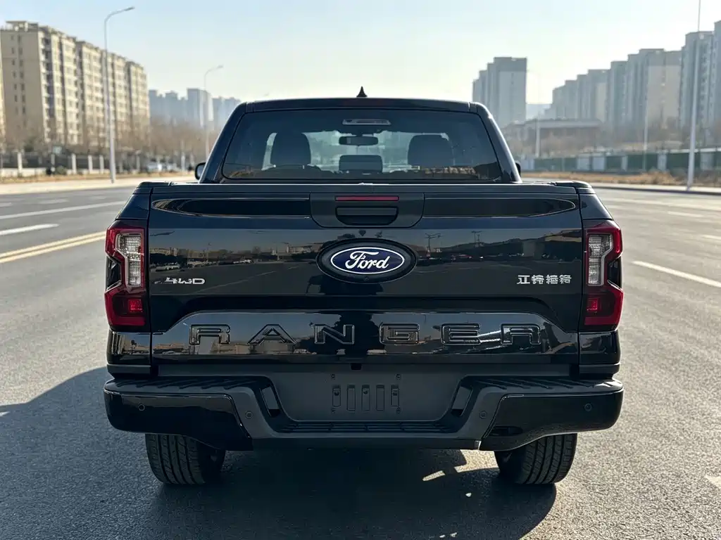 Ford Ranger — фото 10