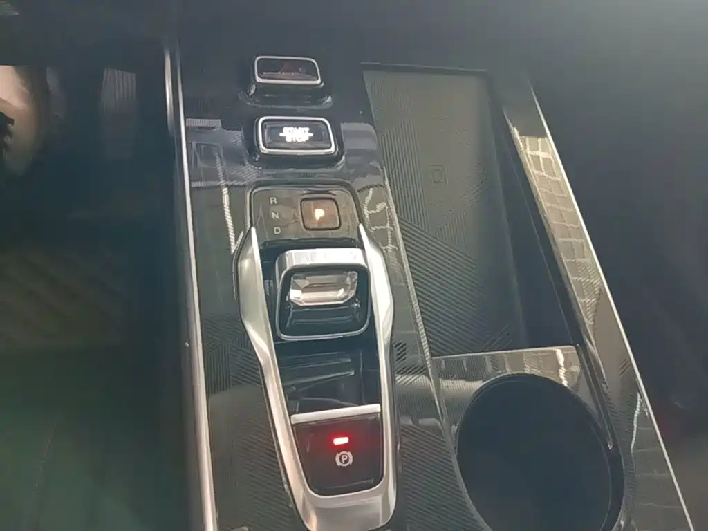 GAC Motor Shadow Cool — фото 14