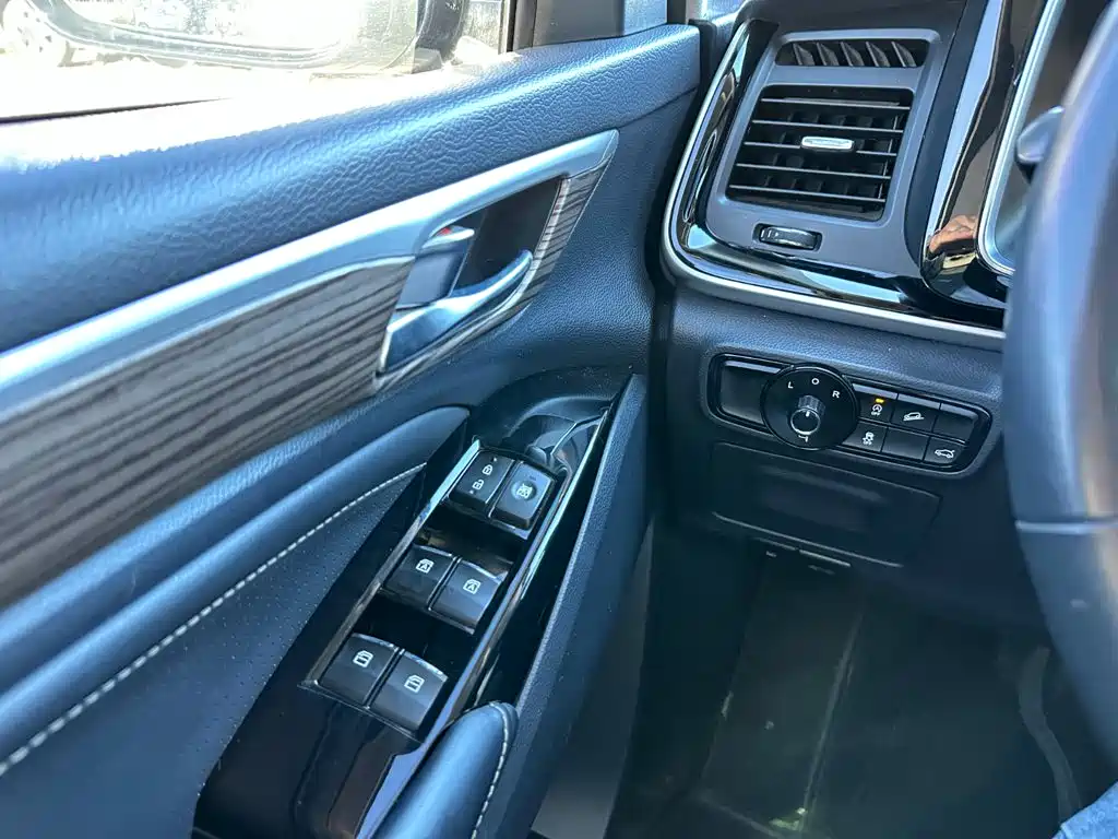 GAC Motor Trumpchi M8 — фото 24