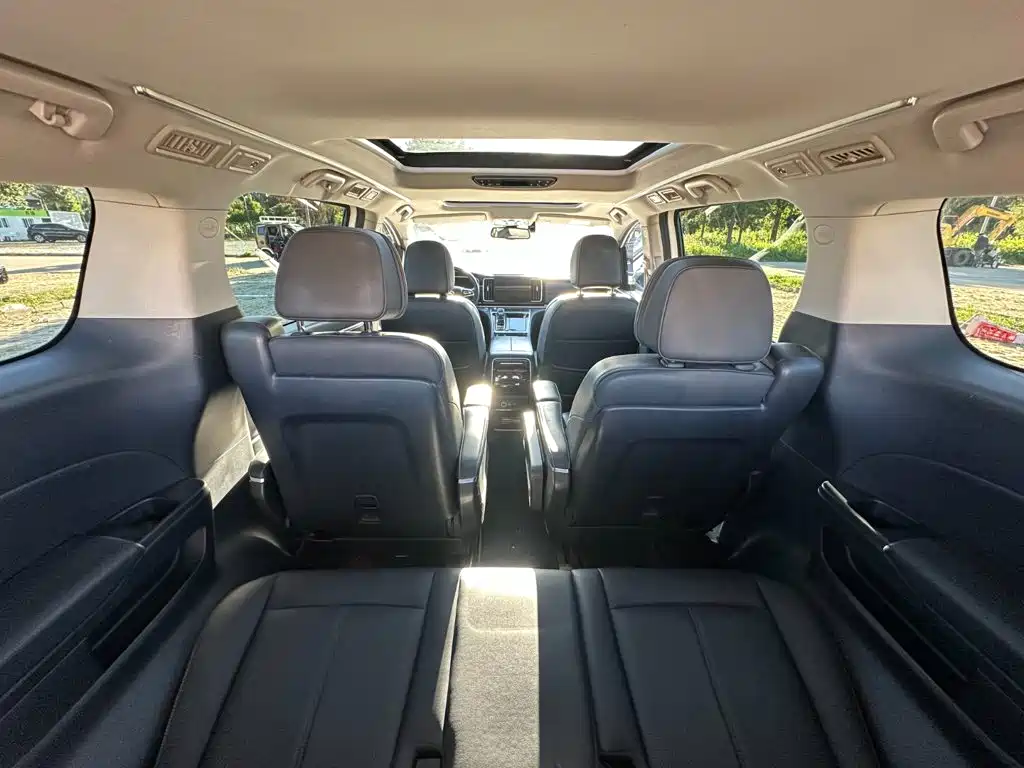 GAC Motor Trumpchi M8 — фото 9
