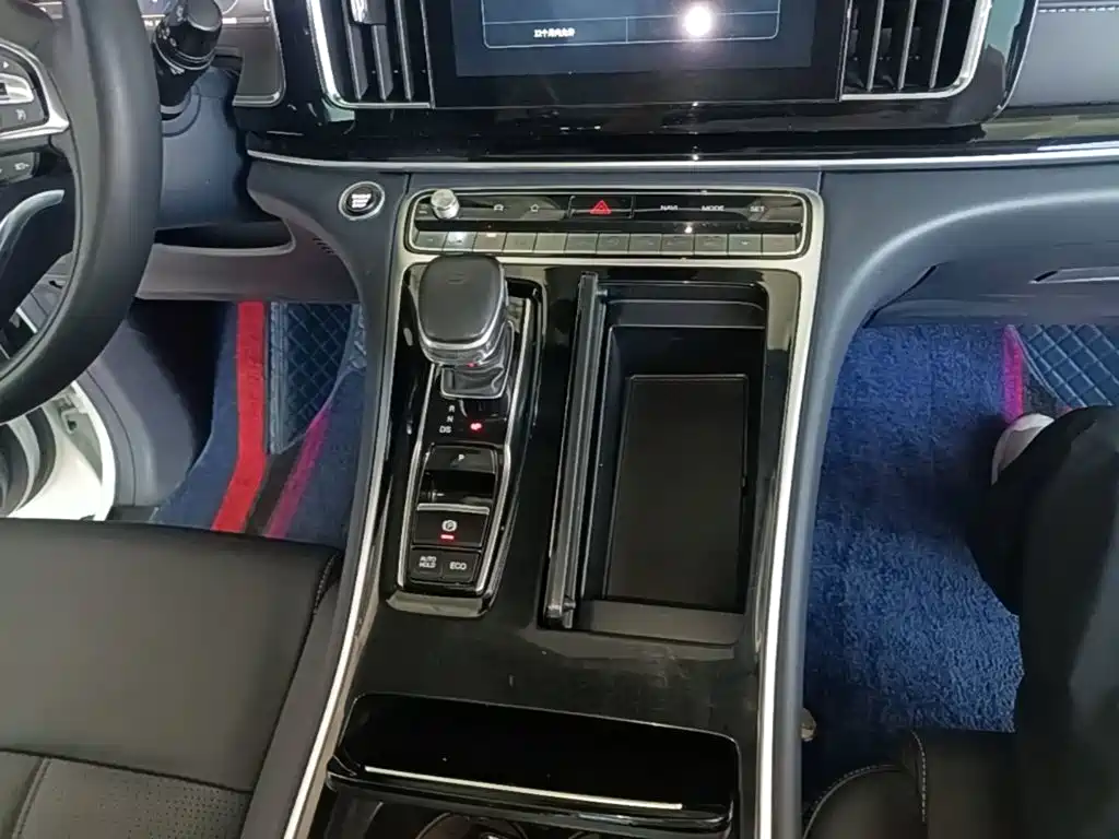 GAC Motor Trumpchi M8 — фото 14