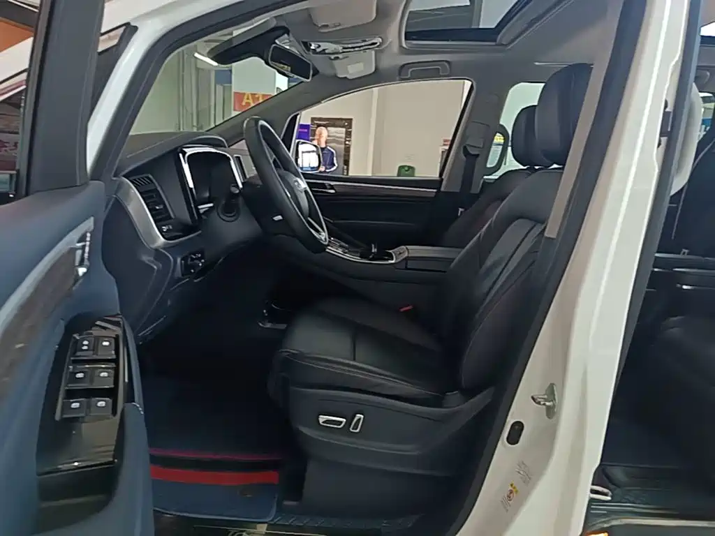 GAC Motor Trumpchi M8 — фото 15