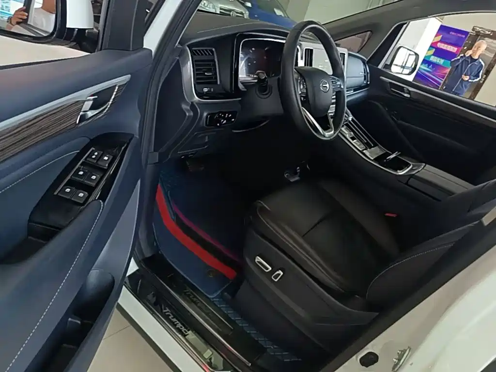 GAC Motor Trumpchi M8 — фото 16