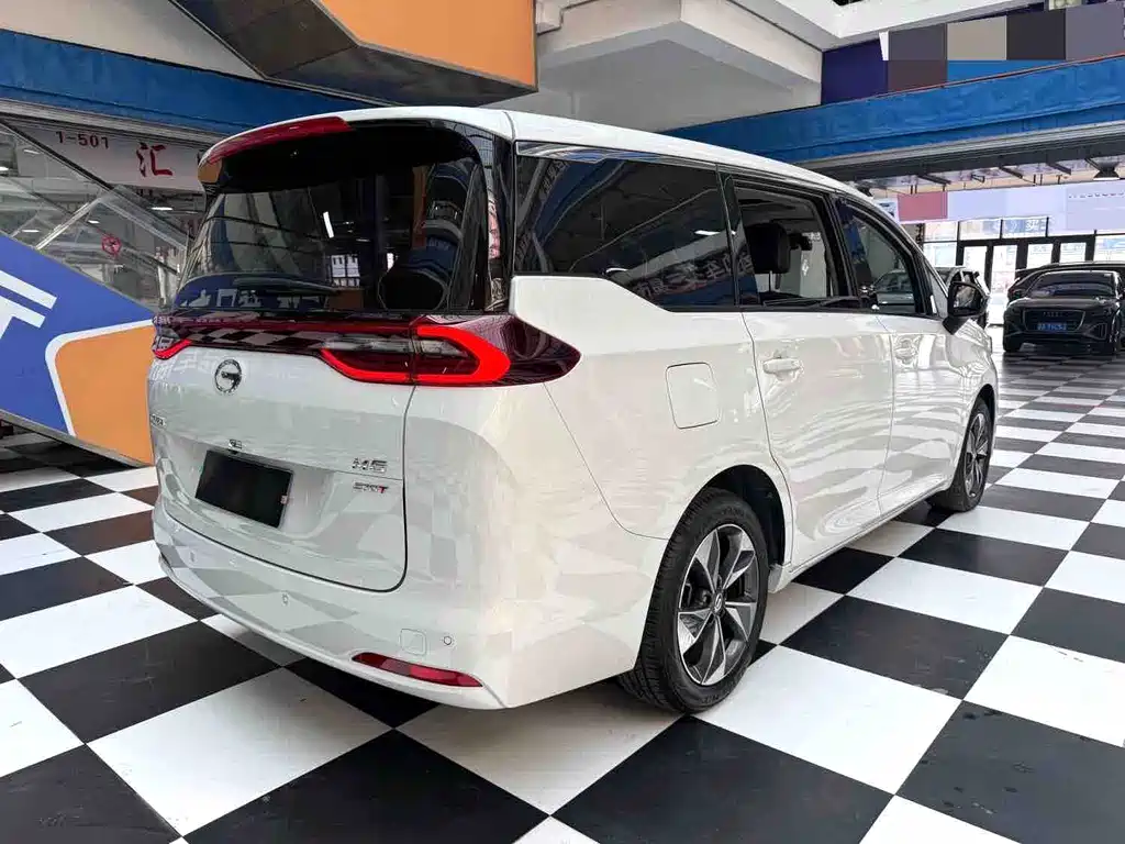 GAC Motor Trumpchi M6 — фото 18