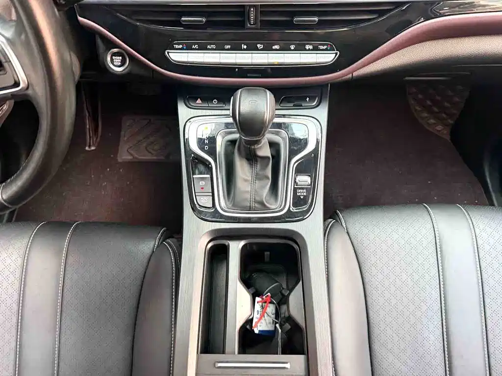 GAC Motor Trumpchi M6 — фото 9