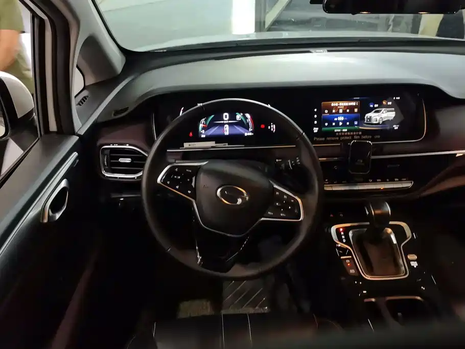 GAC Motor Trumpchi M6 — фото 15