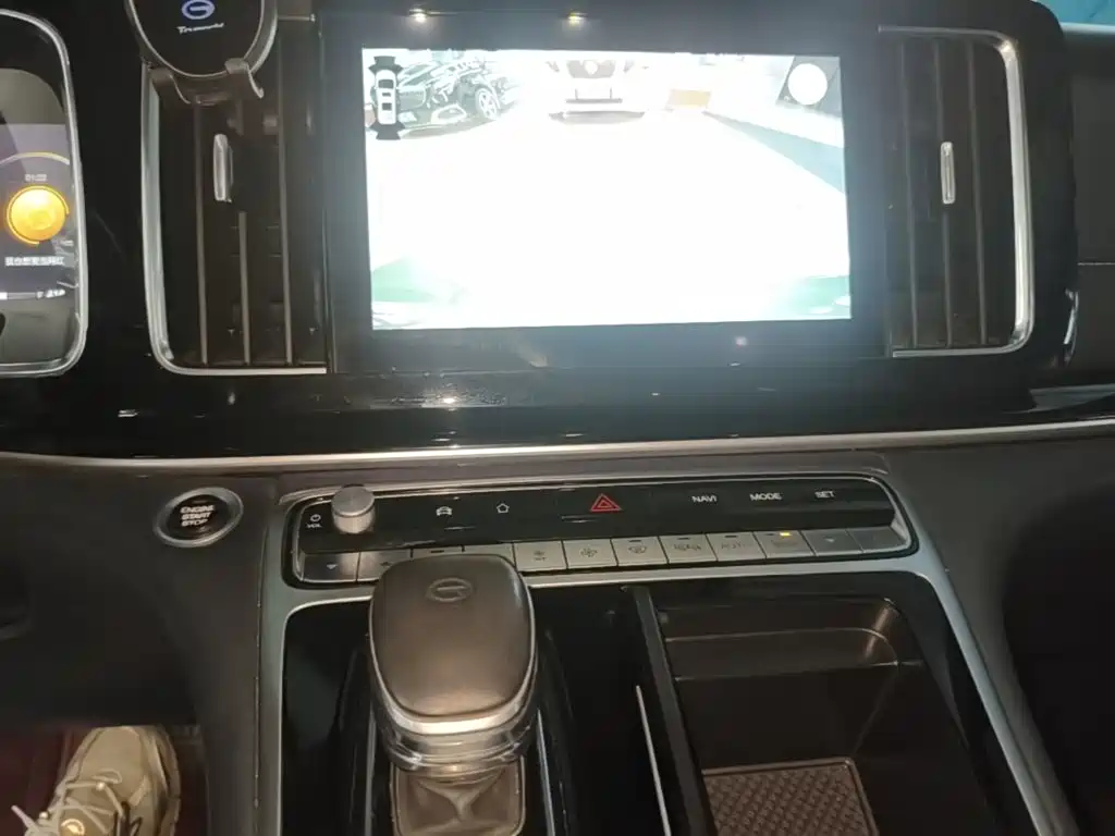 GAC Motor Trumpchi M8 — фото 13