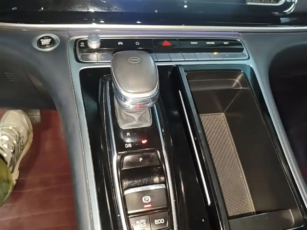 GAC Motor Trumpchi M8 — фото 14