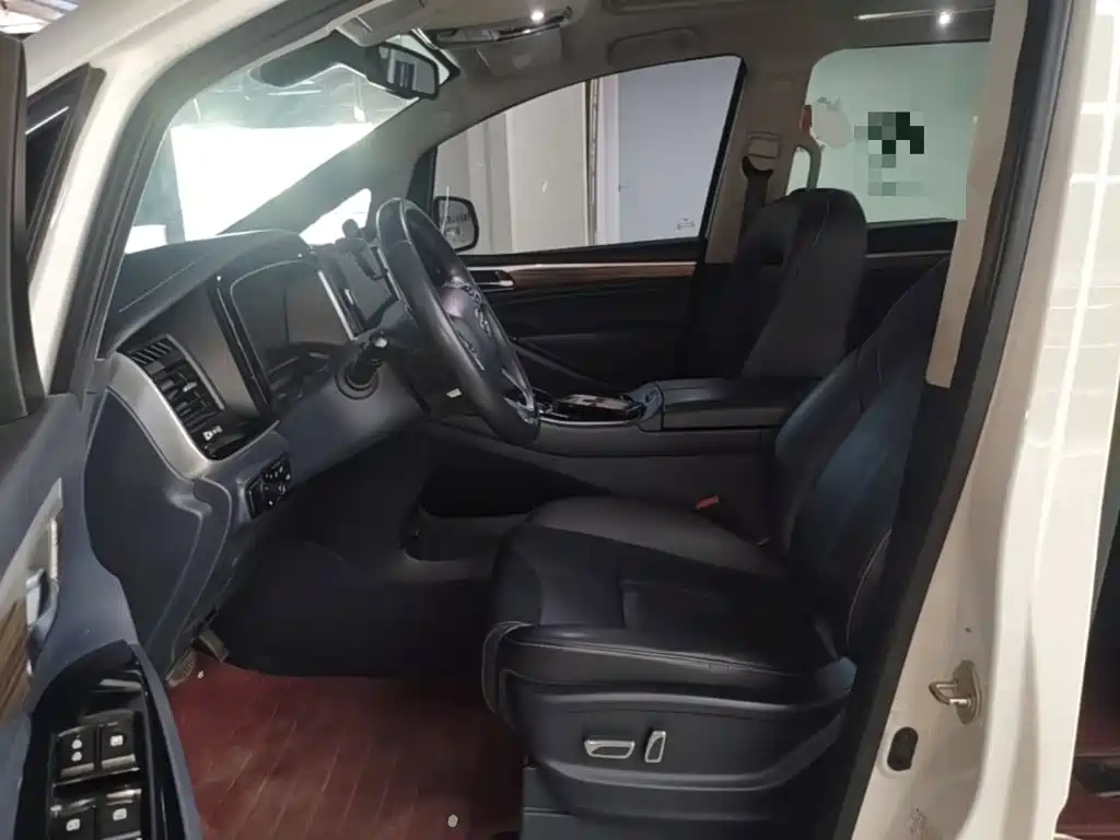 GAC Motor Trumpchi M8 — фото 15