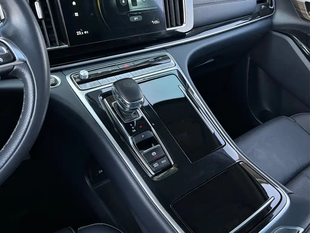 GAC Motor Trumpchi M8 — фото 11