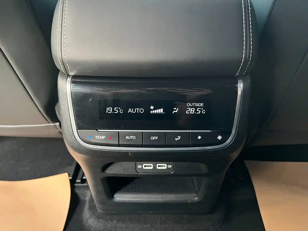 GAC Motor Trumpchi GS8 — фото 14