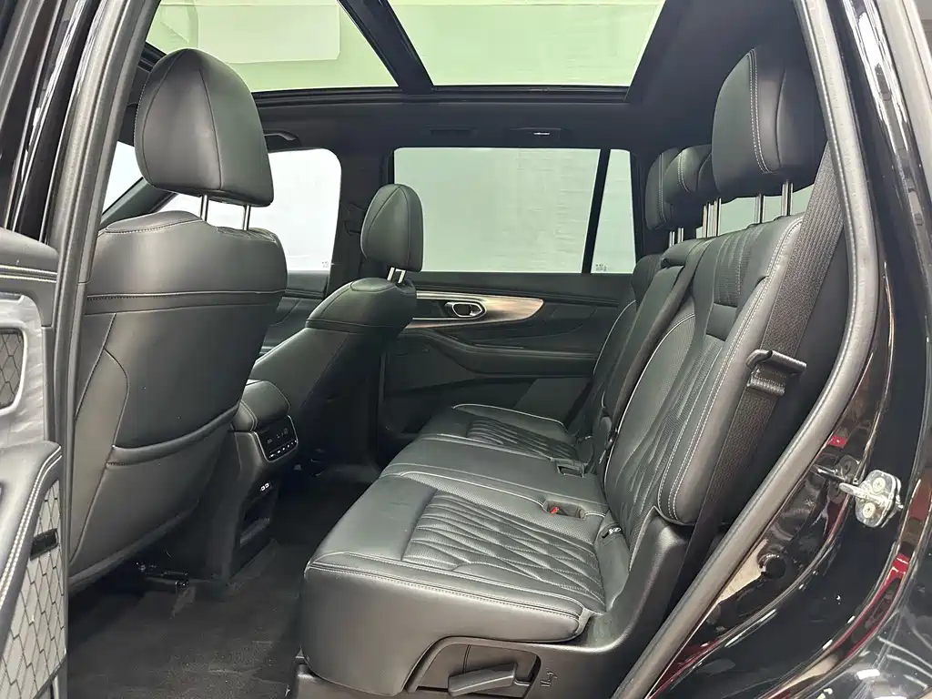 GAC Motor Trumpchi GS8 — фото 14
