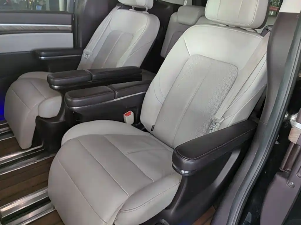 GAC Motor Trumpchi M8 — фото 17