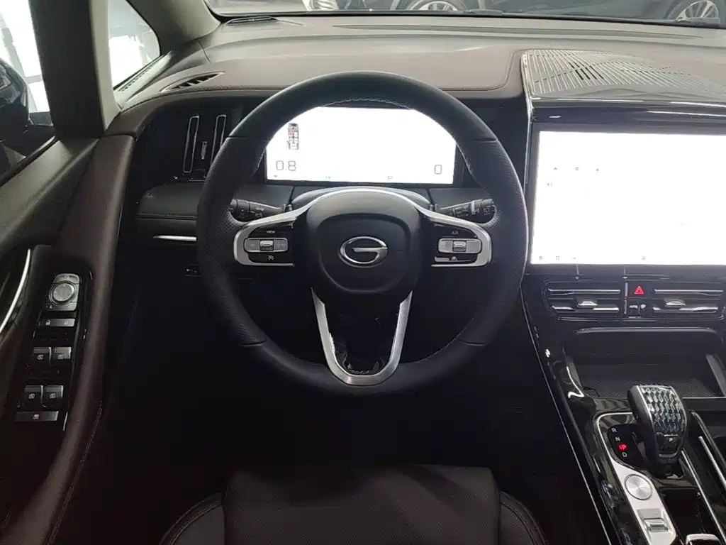 GAC Motor Trumpchi M8 — фото 11