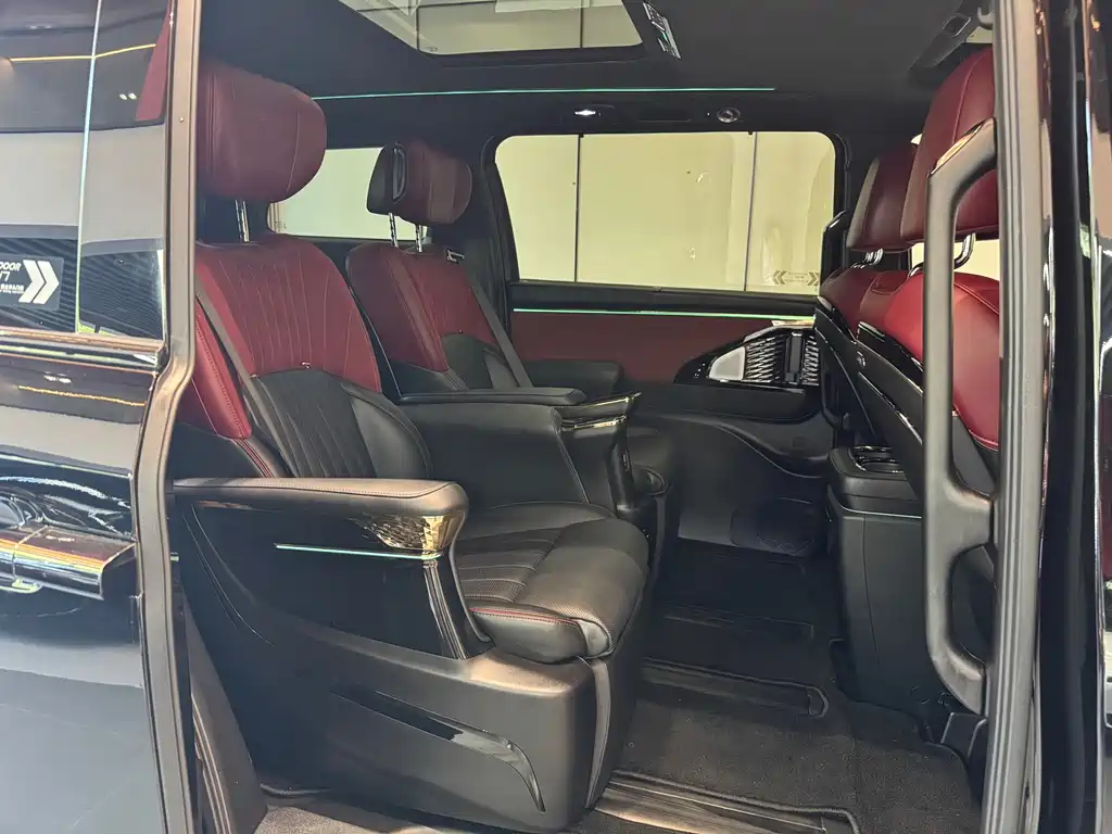 GAC Motor Trumpchi M8 — фото 10