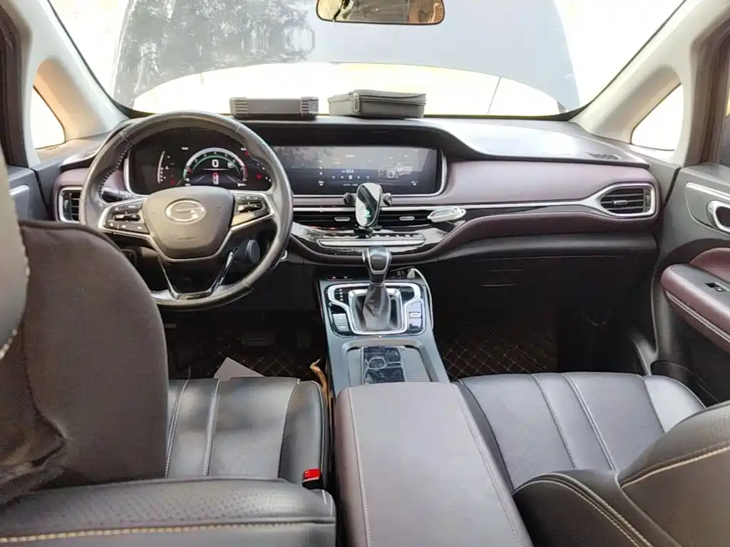 GAC Motor Trumpchi M6 — фото 10