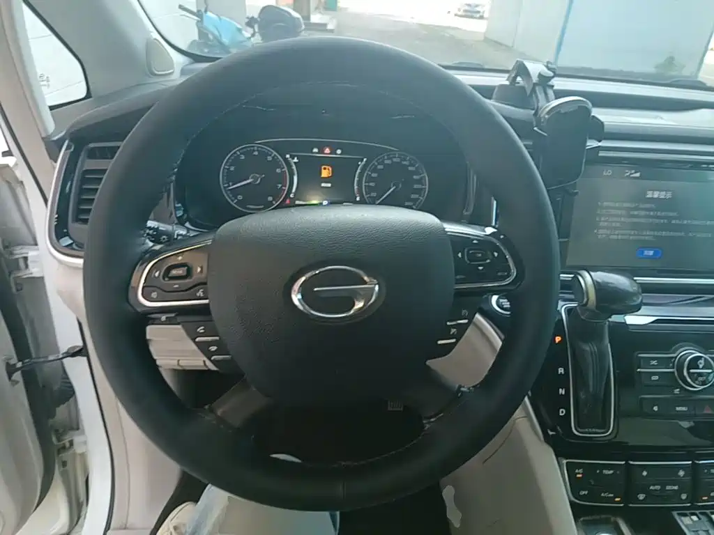 GAC Motor Trumpchi M8 — фото 11