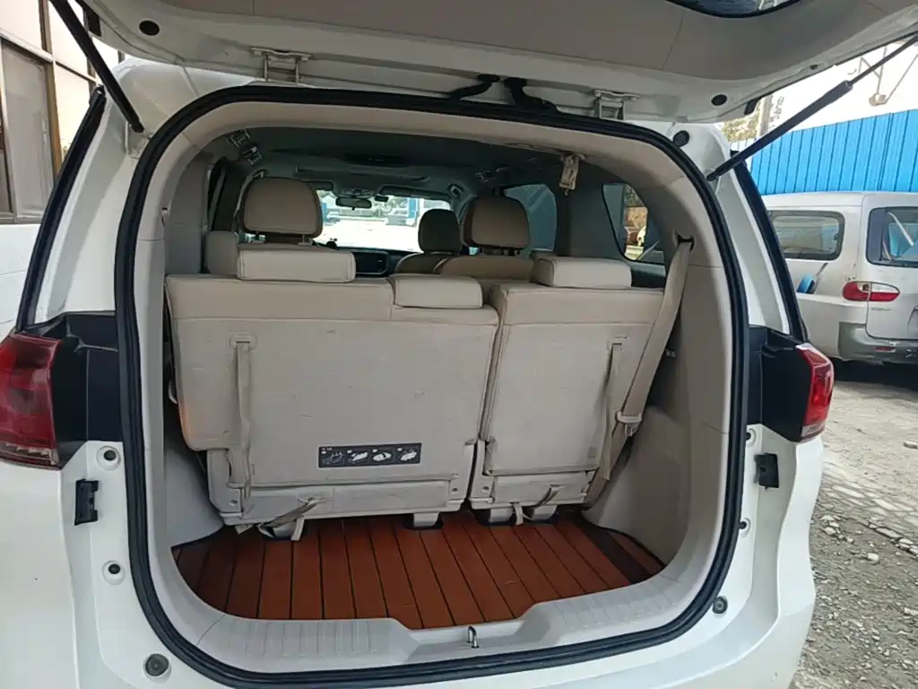GAC Motor Trumpchi M8 — фото 19