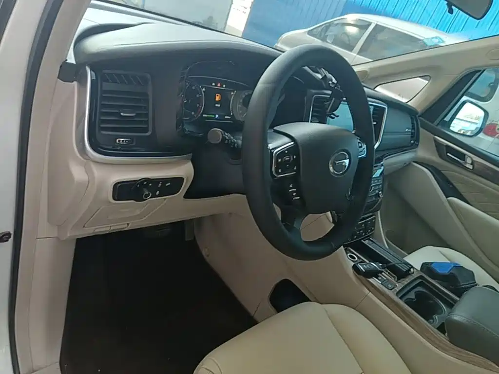 GAC Motor Trumpchi M8 — фото 10