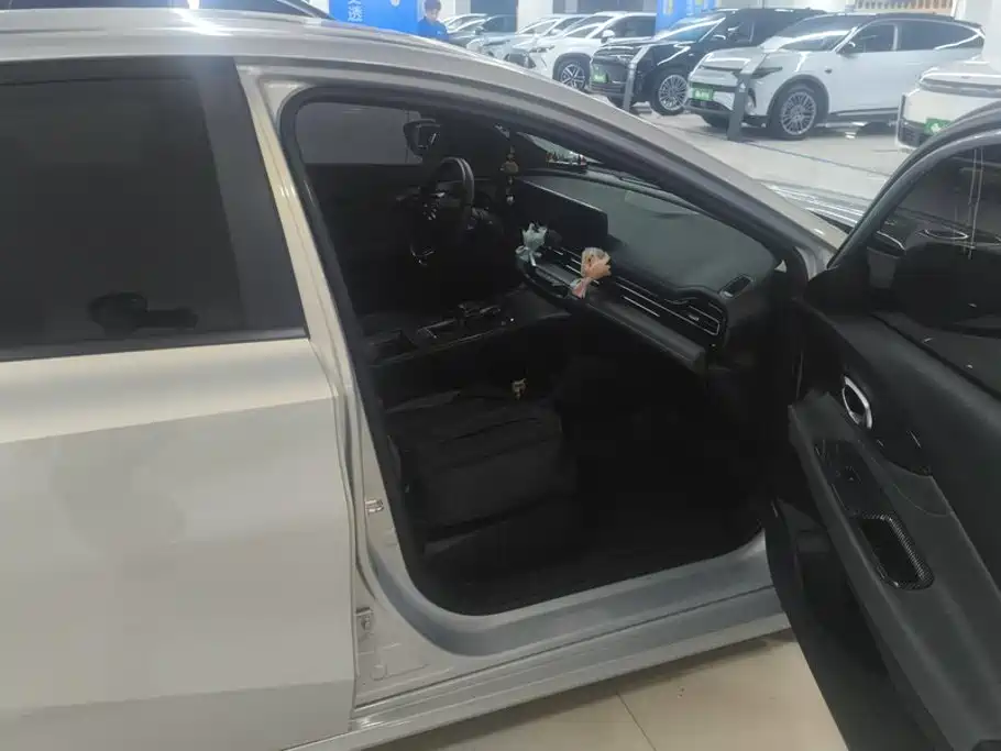 GAC Motor Shadow Leopard — фото 8