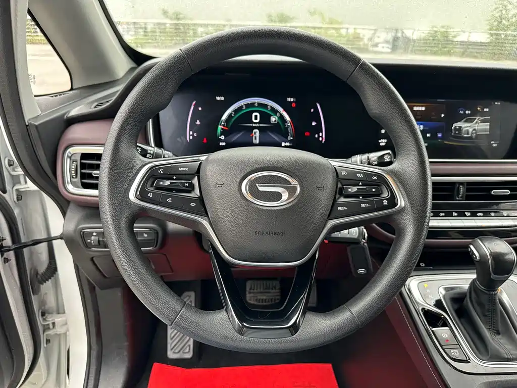 GAC Motor Trumpchi M6 — фото 13