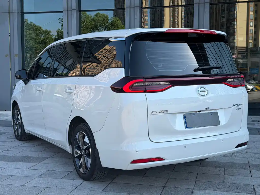 GAC Motor Trumpchi M6 — фото 3