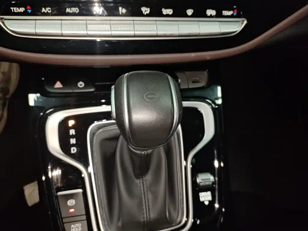 GAC Motor Trumpchi M6 — фото 14