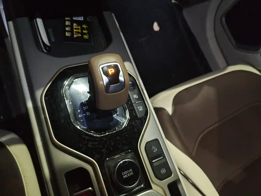 Geely Icon — фото 10