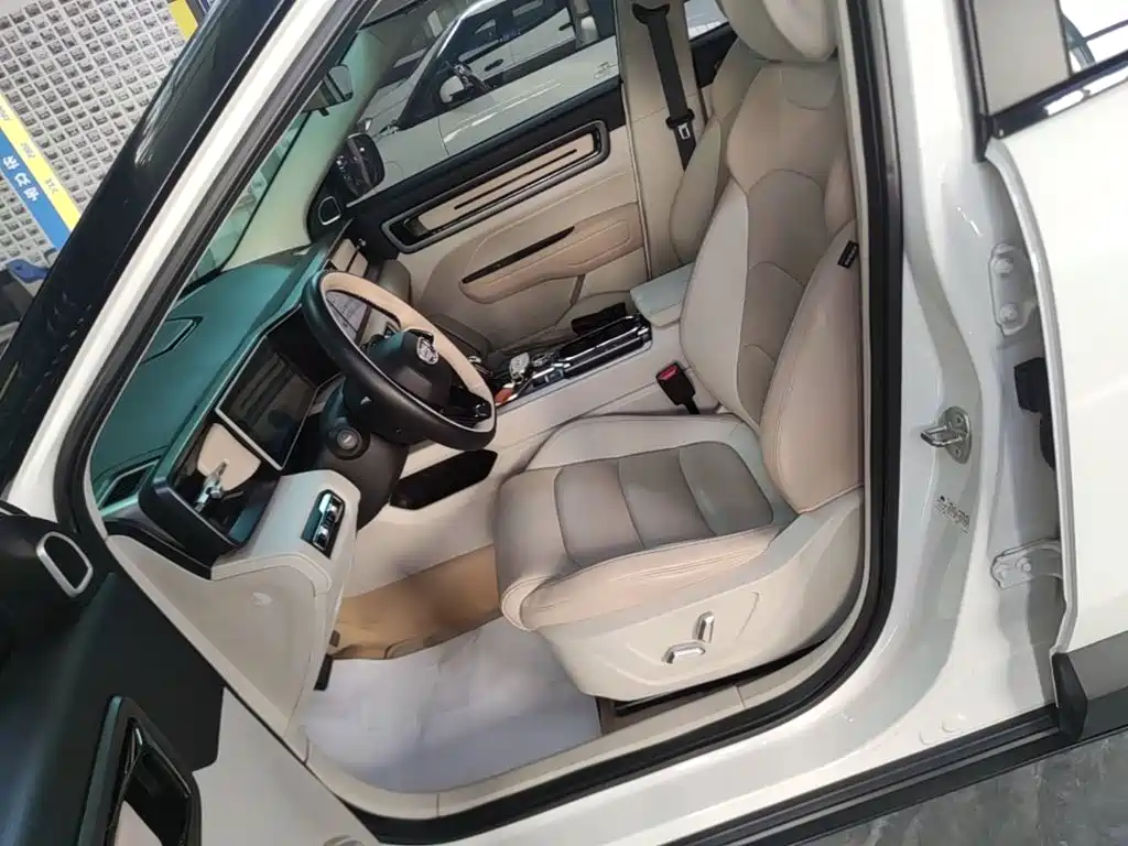 Geely Icon — фото 15