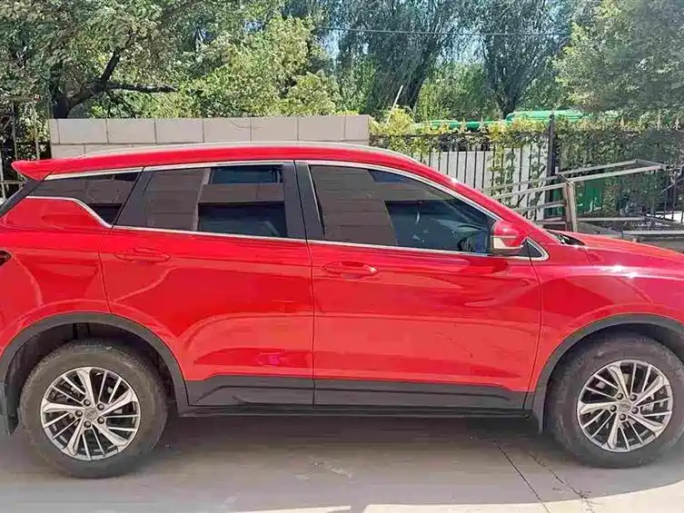 Geely Binyue — фото 13