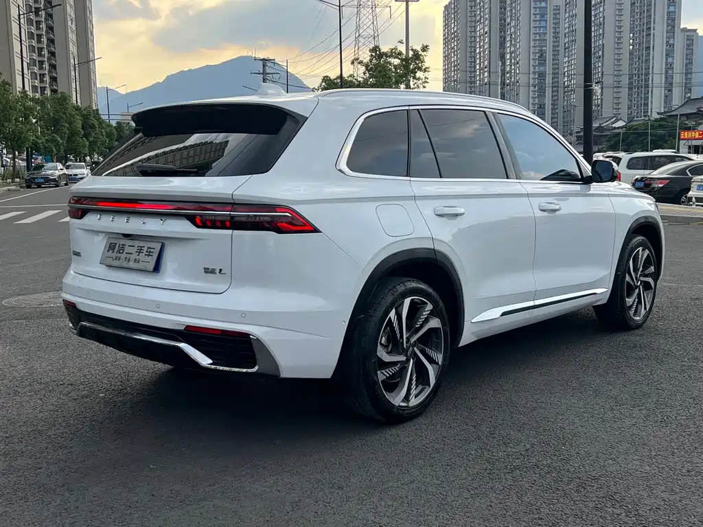 Geely Xingyue L — фото 7