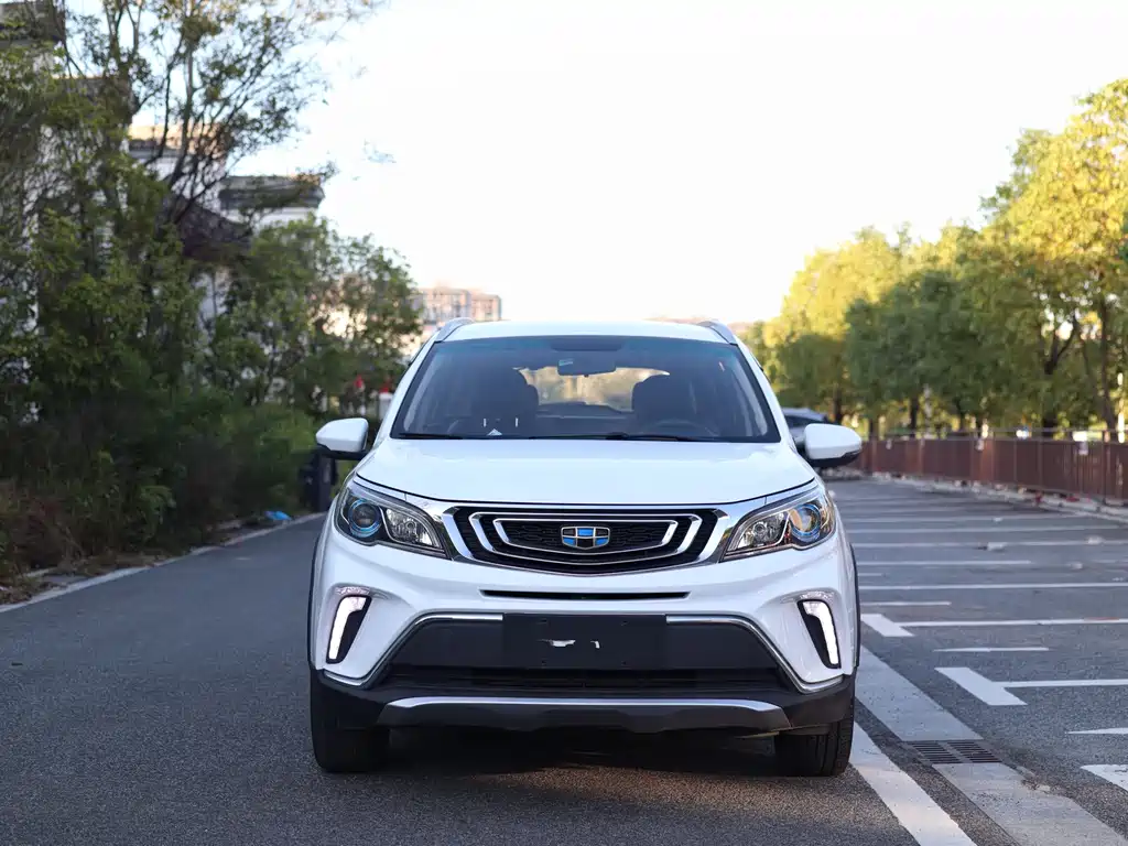Geely Vision X3 — фото 3