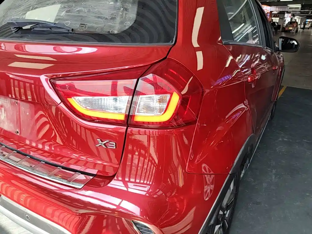 Geely Vision X3 — фото 8
