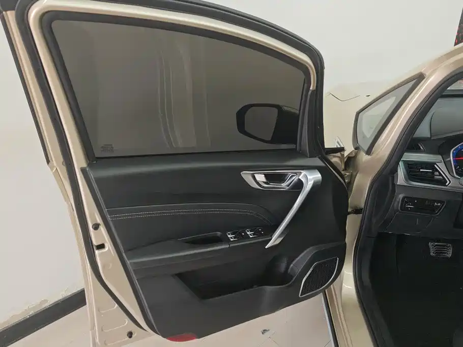 Geely Vision X3 — фото 7