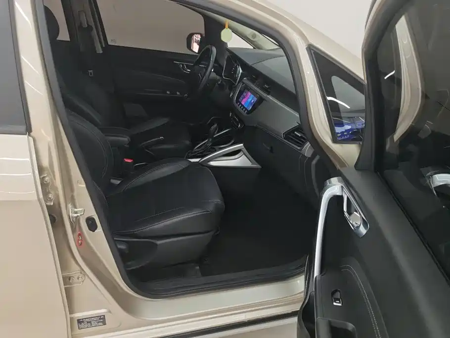 Geely Vision X3 — фото 8