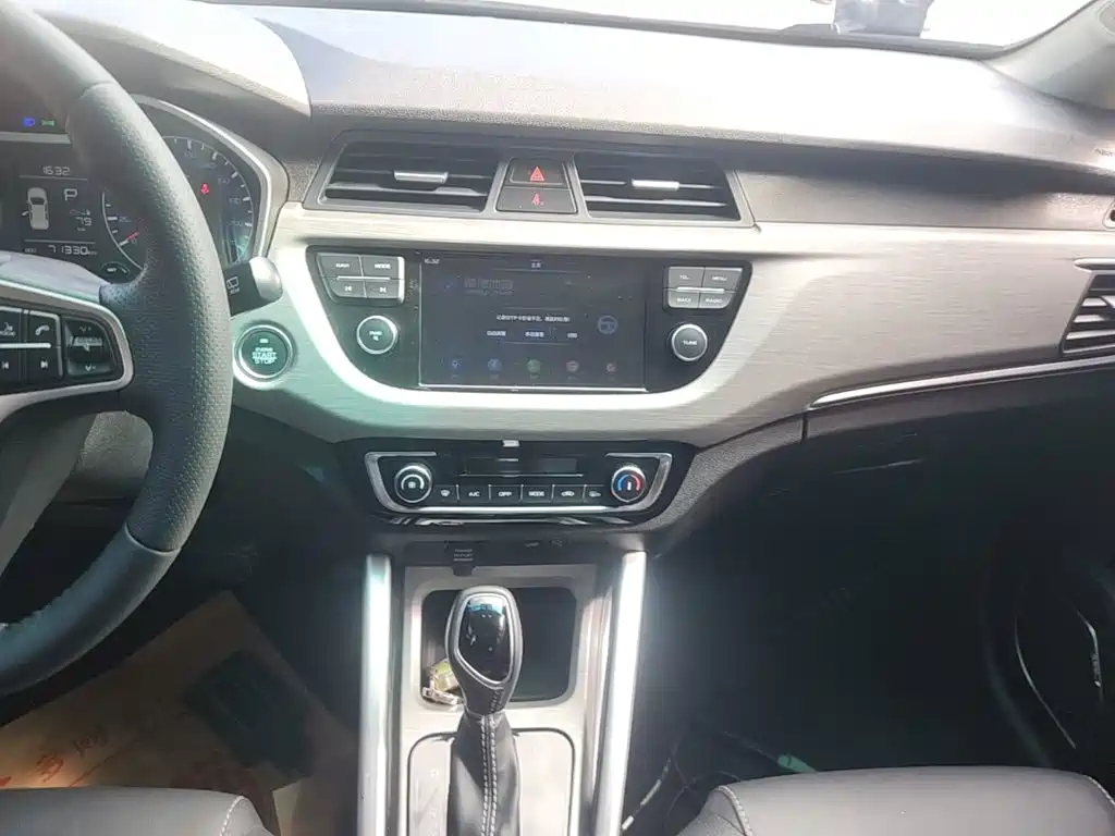 Geely Vision X3 — фото 9