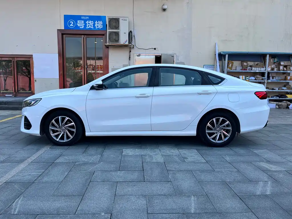 Geely Binrui — фото 8