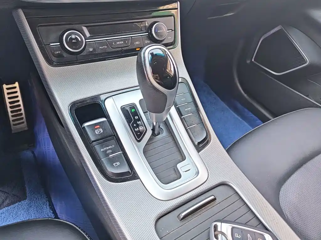 Geely Emgrand GS — фото 14