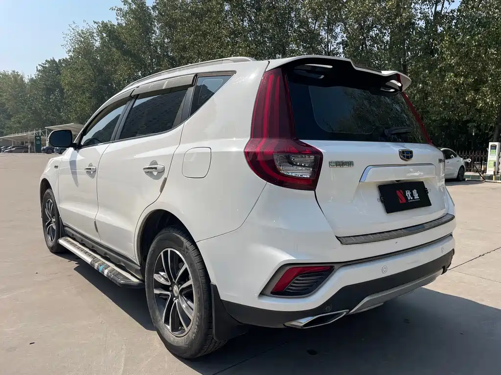 Geely Vision X6 — фото 10